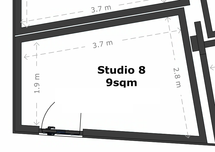 Studio 8 photo 4